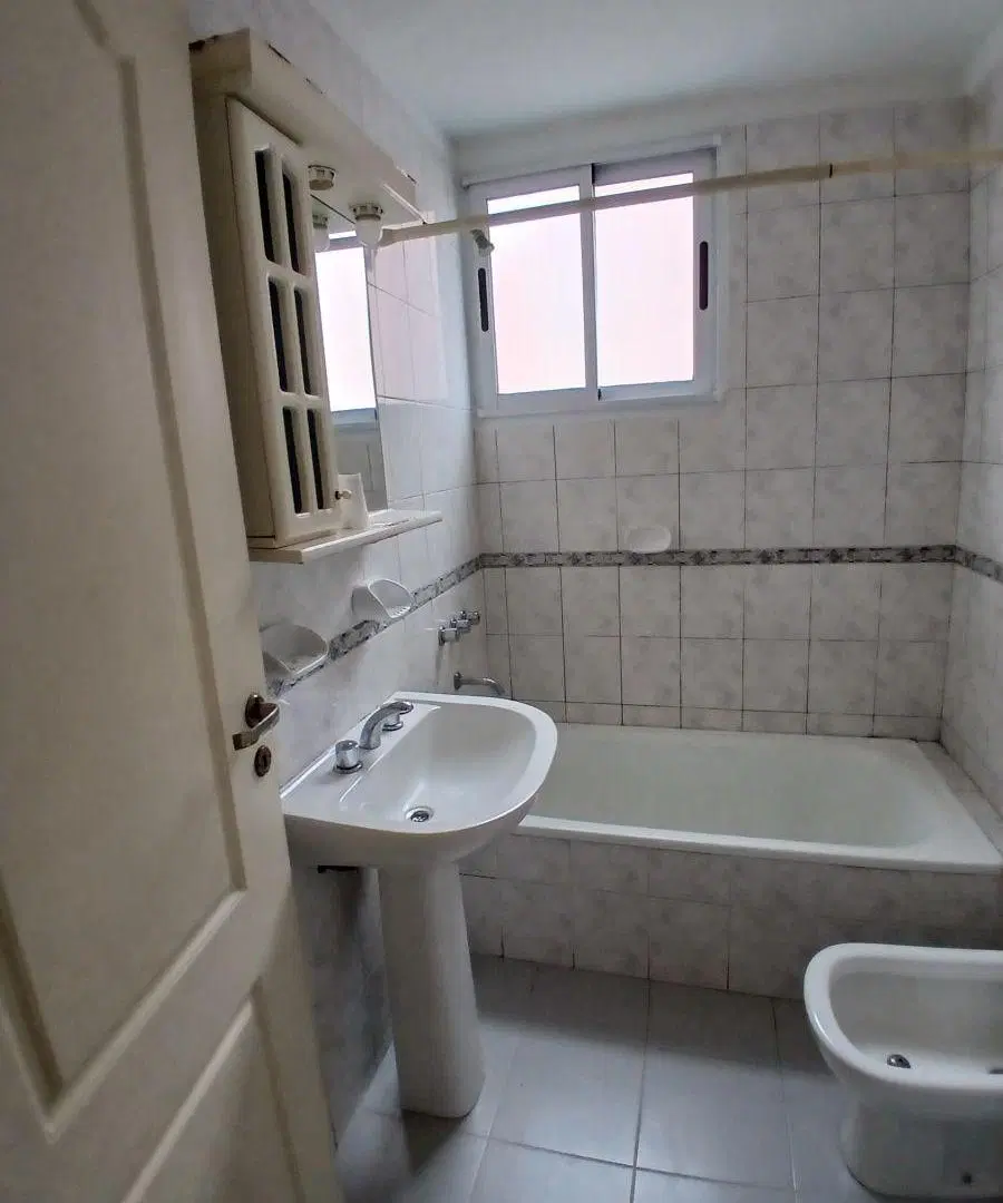 DEPARTAMENTO DE 3 AMBIENTES CON BALCON 1