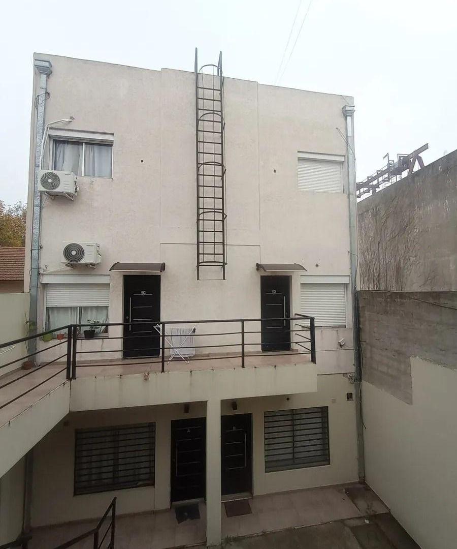Foto de Departamento En Alquiler 2 Ambientes con patio - Quilmes Oeste, imagen 2