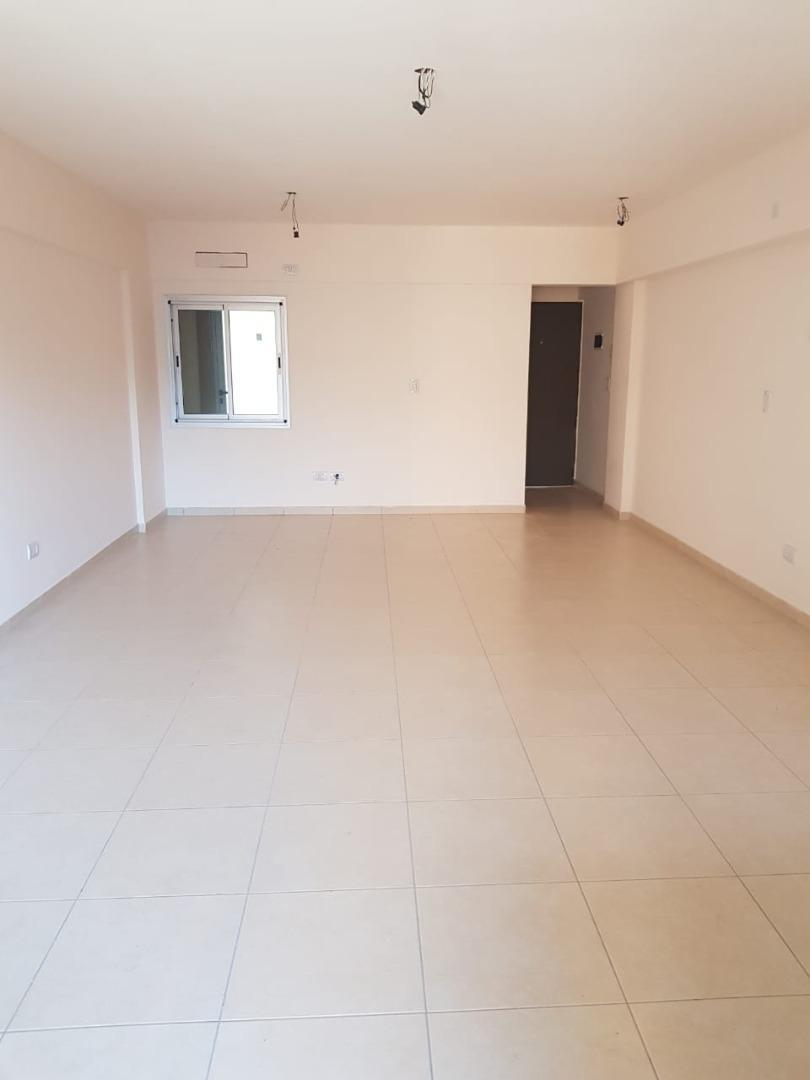 Foto de Departamento en Venta con Cochera en Villa Sarmiento, imagen 3