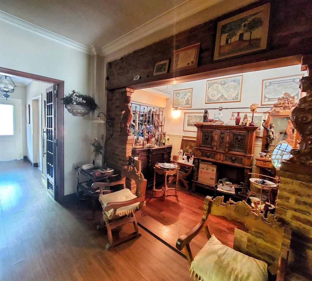 Foto de Chalet en Venta en Villa Sarmiento, imagen 2