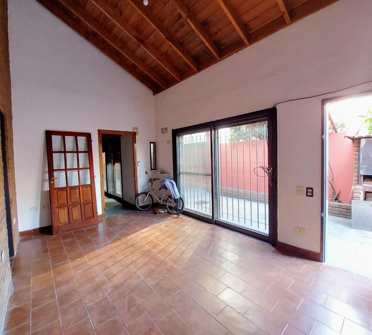 Foto de Chalet en Venta en Villa Sarmiento, imagen 3