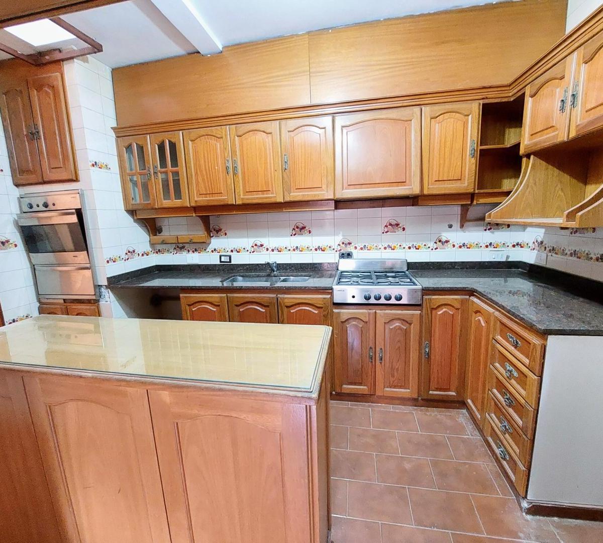 Foto de Chalet en Venta en Villa Sarmiento, imagen 4