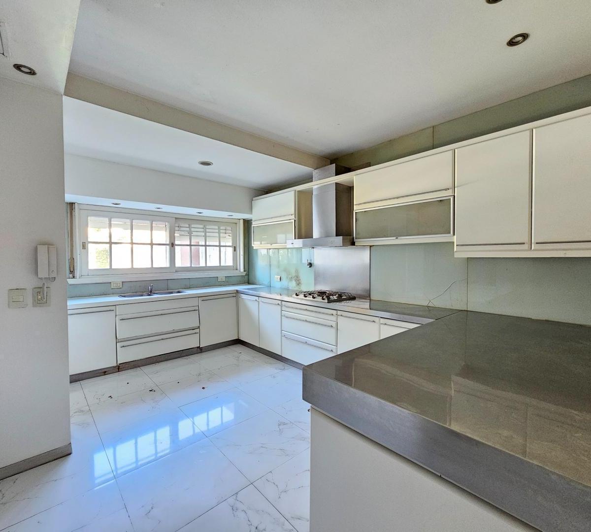 Foto de Importante chalet en Venta en Ramos Mejía, imagen 4