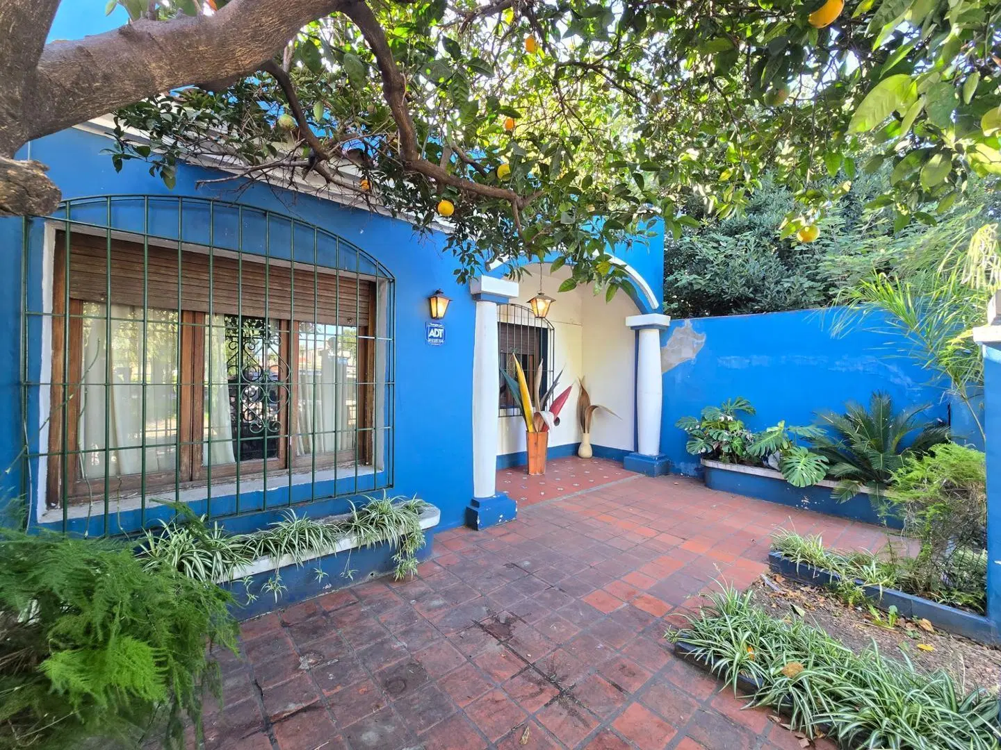 Casa en Venta con jardín en Villa Sarmiento 5