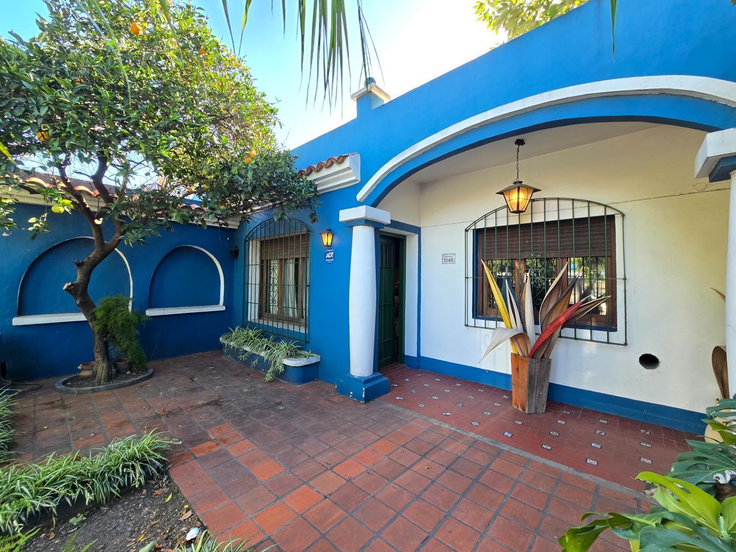 Foto de Casa en Venta con jardín en Villa Sarmiento, imagen 2