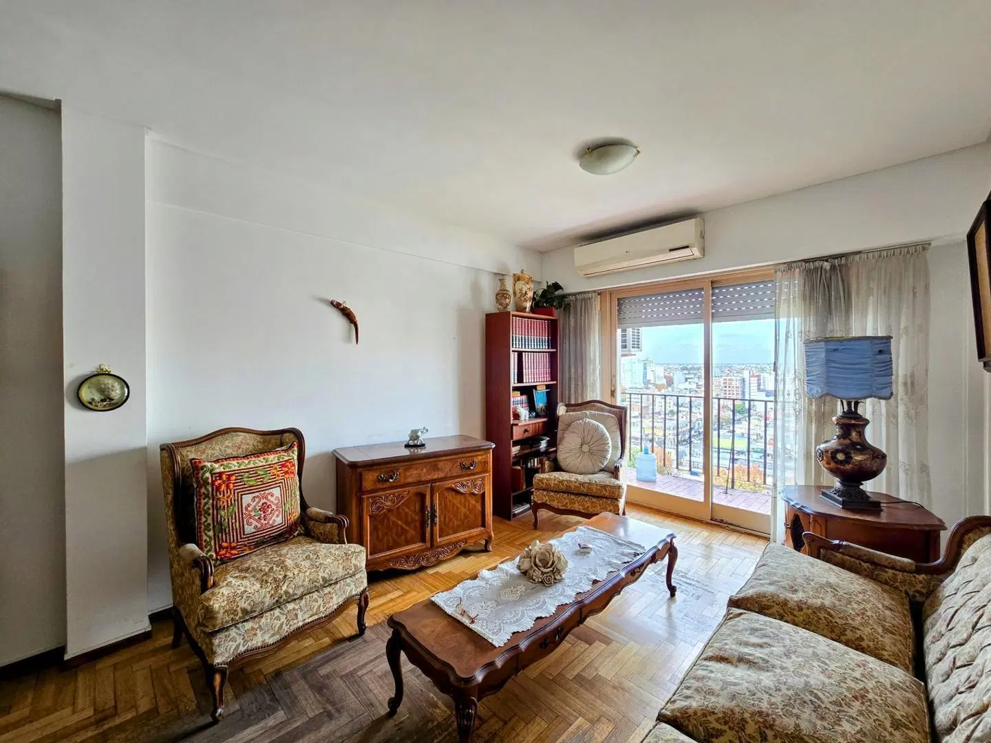 Departamento 3 ambientes con 2 balcones en Ramos Mejía 5