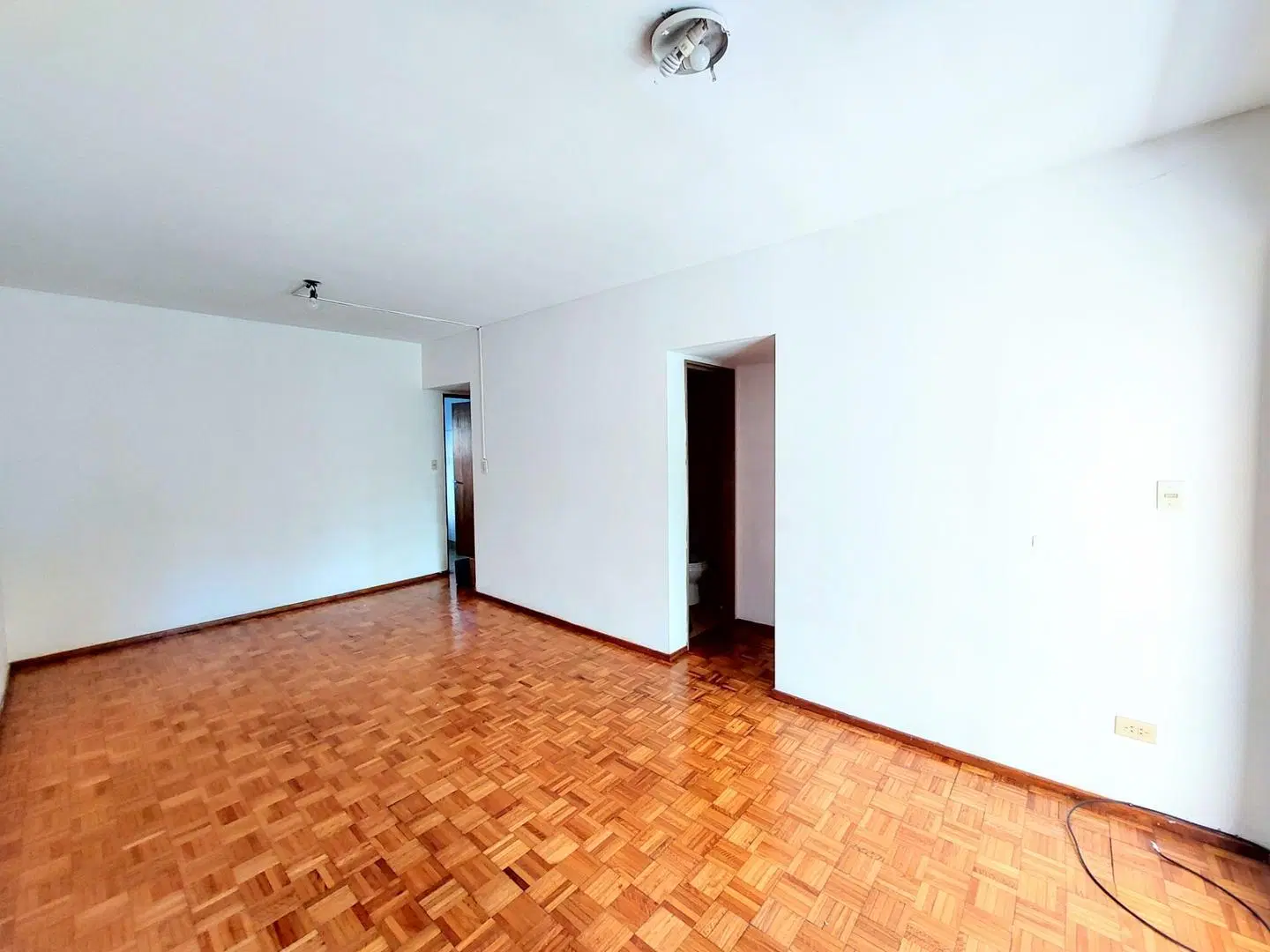 Departamento de 2 ambientes con balcón en Alquiler 3