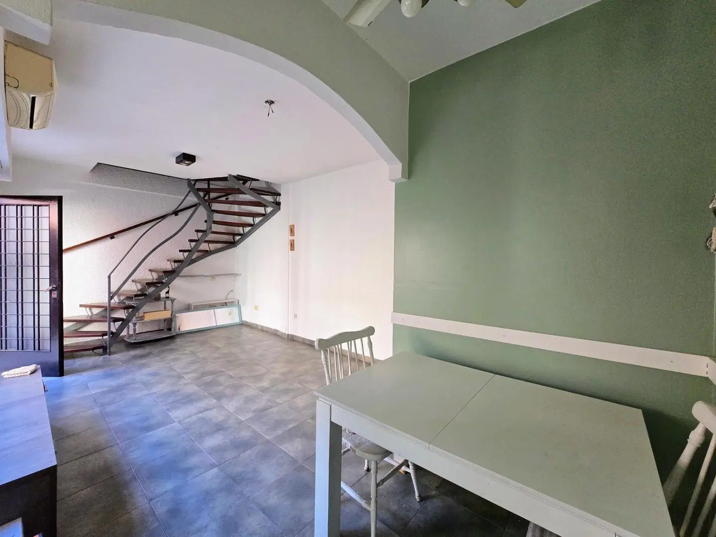 Duplex 3 ambientes con patio y cochera en Villa Sarmiento 1