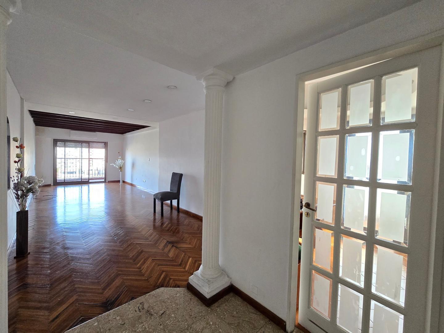 Foto de Departamento con balcón y cochera en Venta en Ramos Mejía, imagen 4