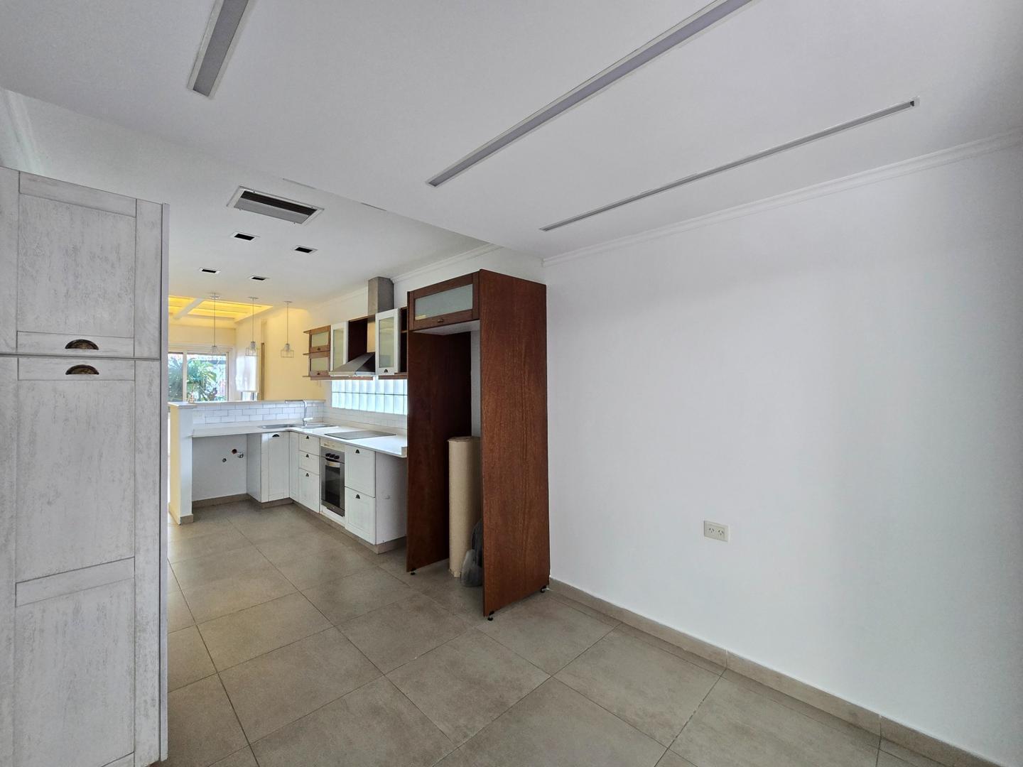 Foto de Chalet modernizado en Venta en Villa Sarmiento, imagen 3