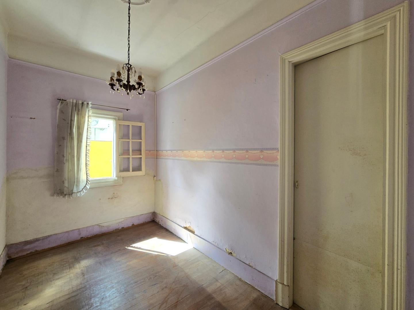 Foto de Casa estilo neocolonial en Venta en Villa Sarmiento, imagen 4