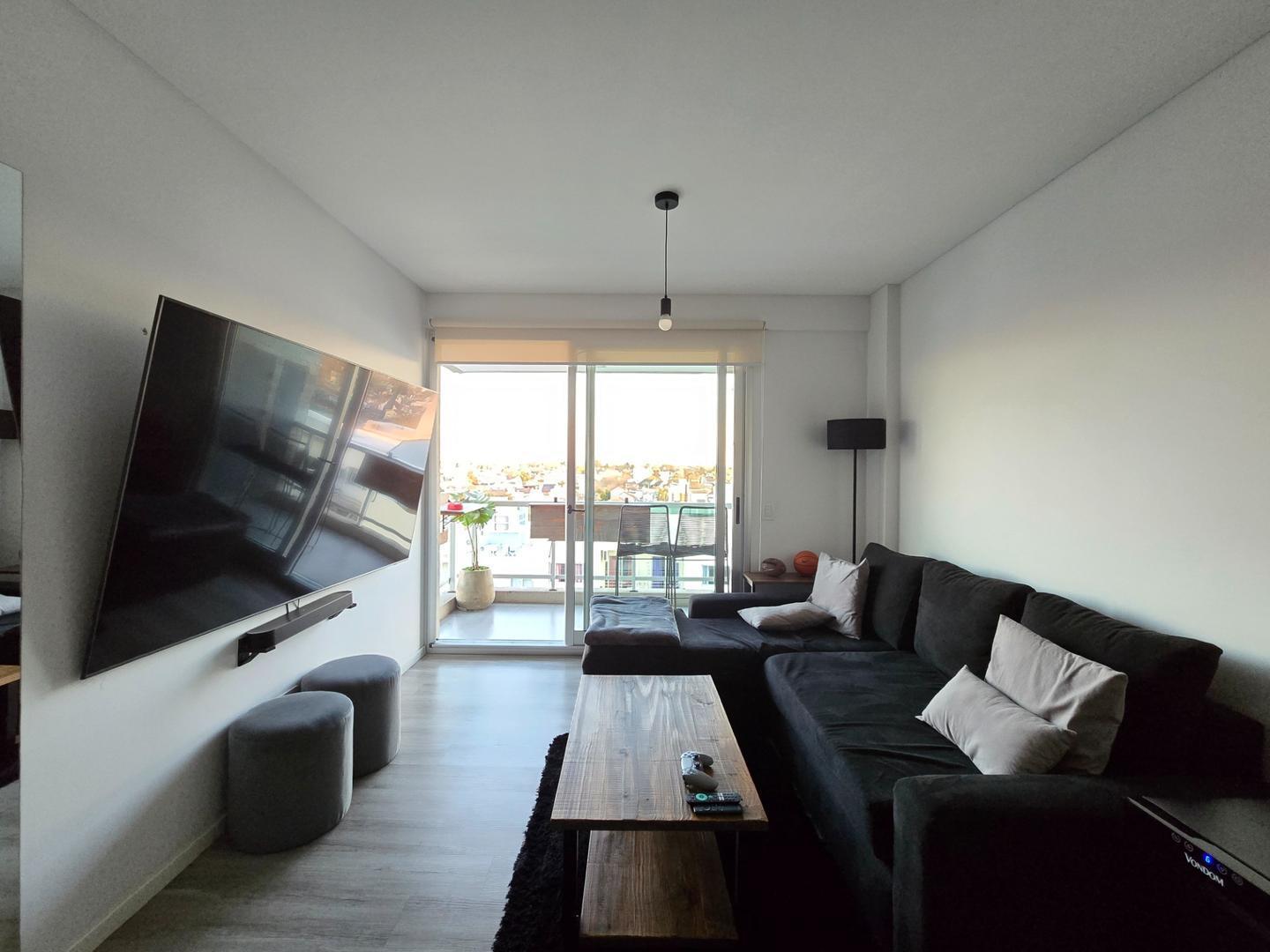 Foto de Luminoso departamento moderno en Venta en Haedo, imagen 2