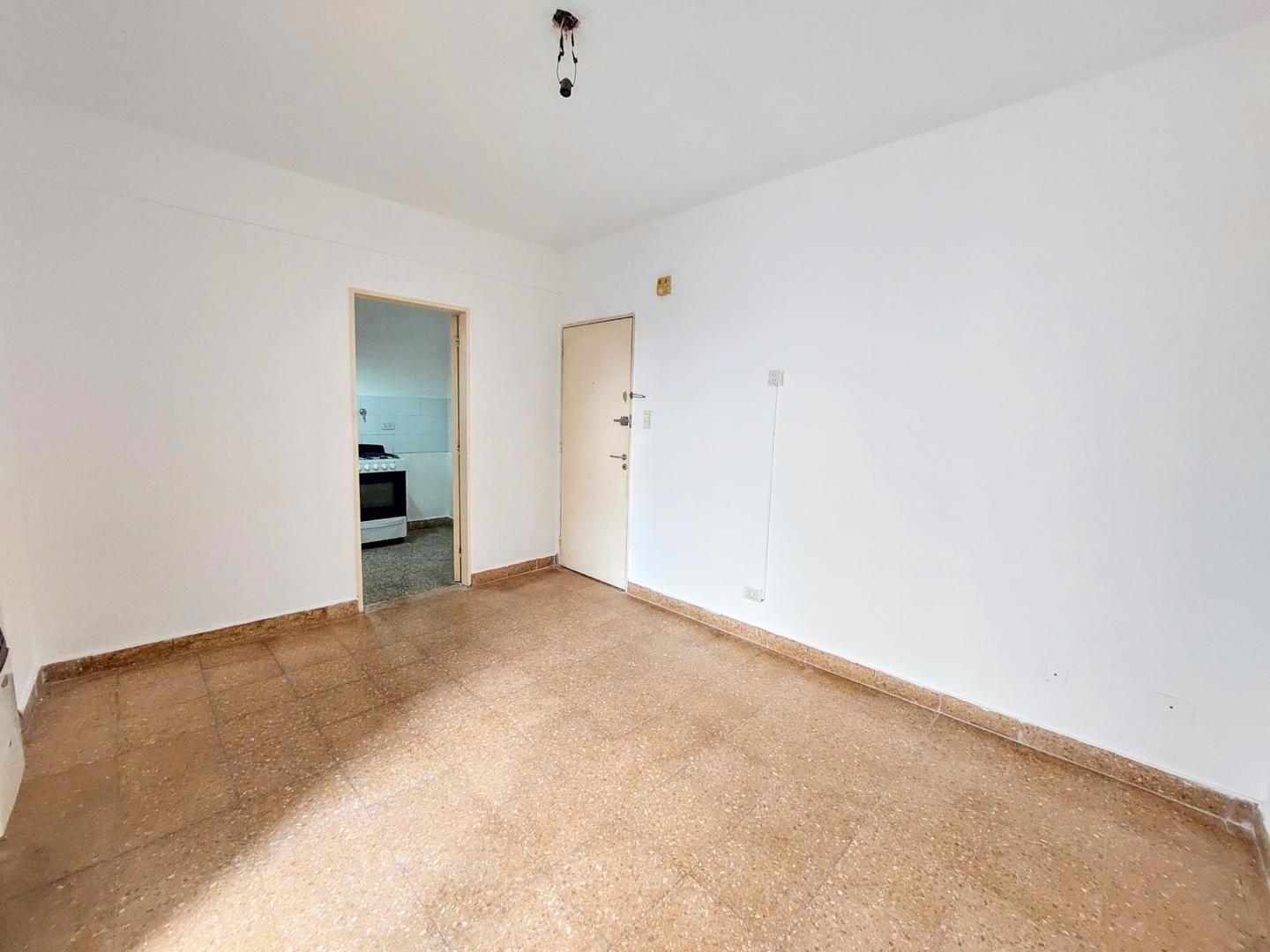 Foto de Departamento de 2 ambientes en Alquiler en Ramos Mejia, imagen 2
