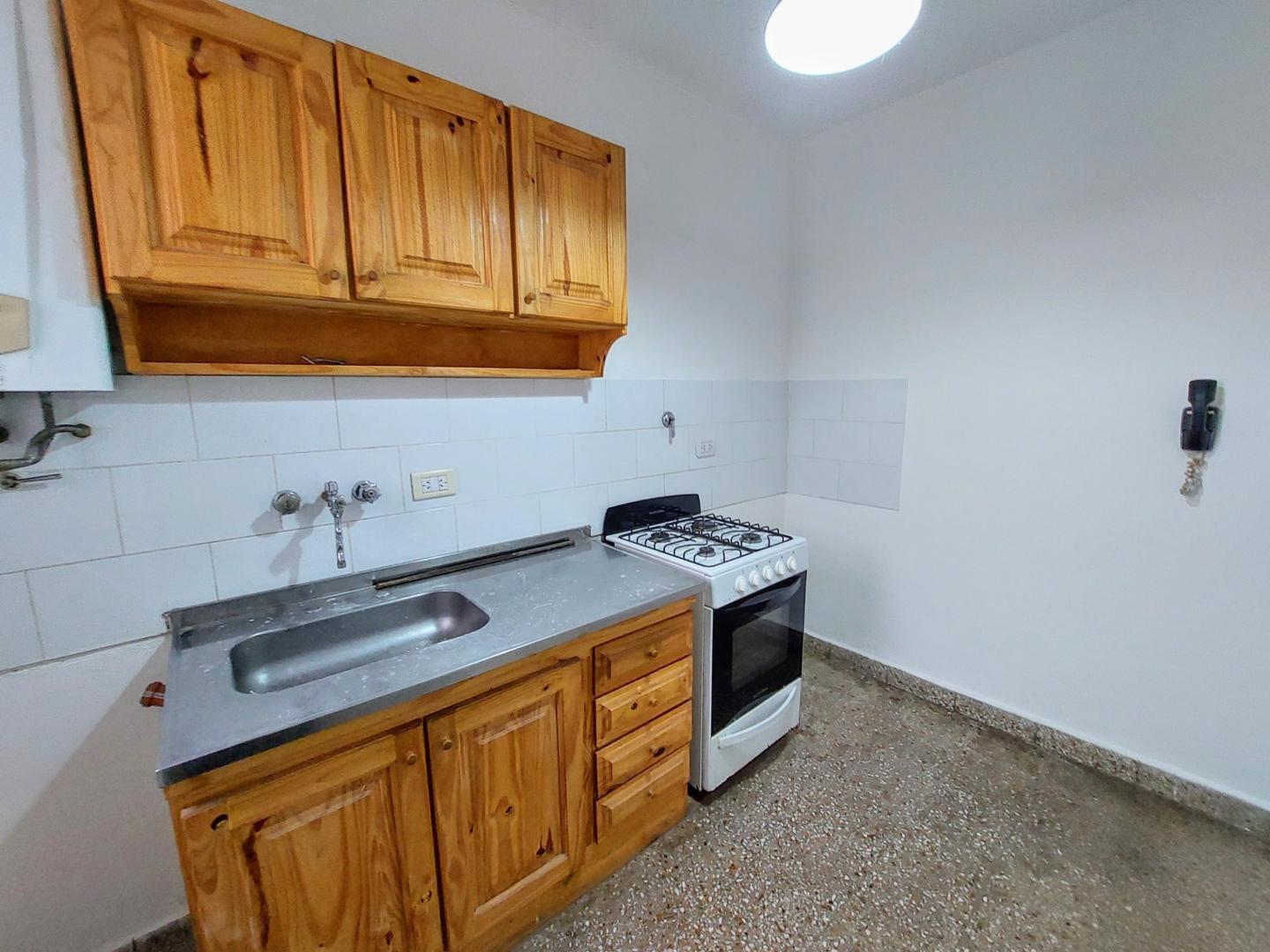 Foto de Departamento de 2 ambientes en Alquiler en Ramos Mejia, imagen 3