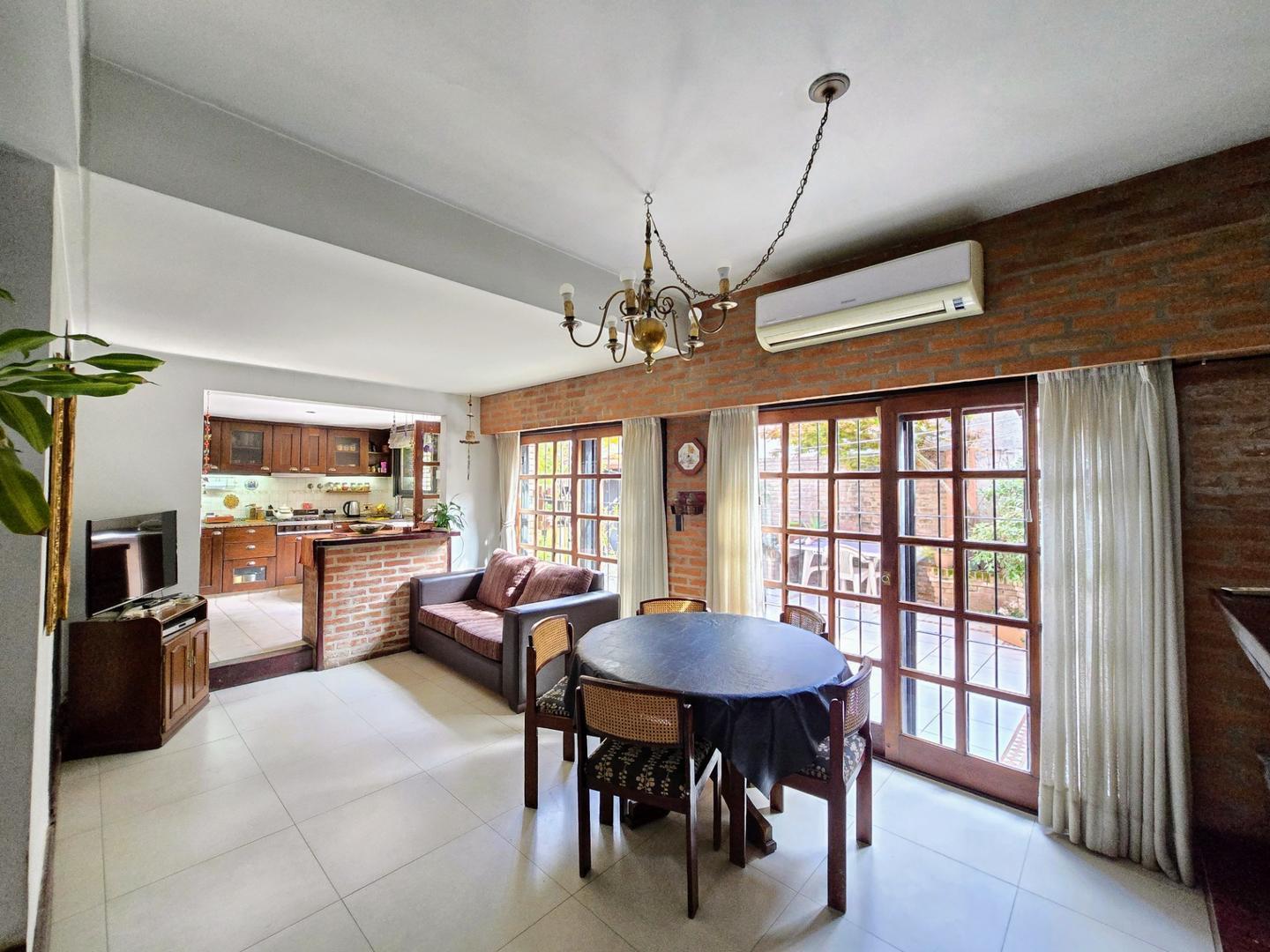 Foto de Chalet 5 ambientes en Venta en Ramos Mejía, imagen 3