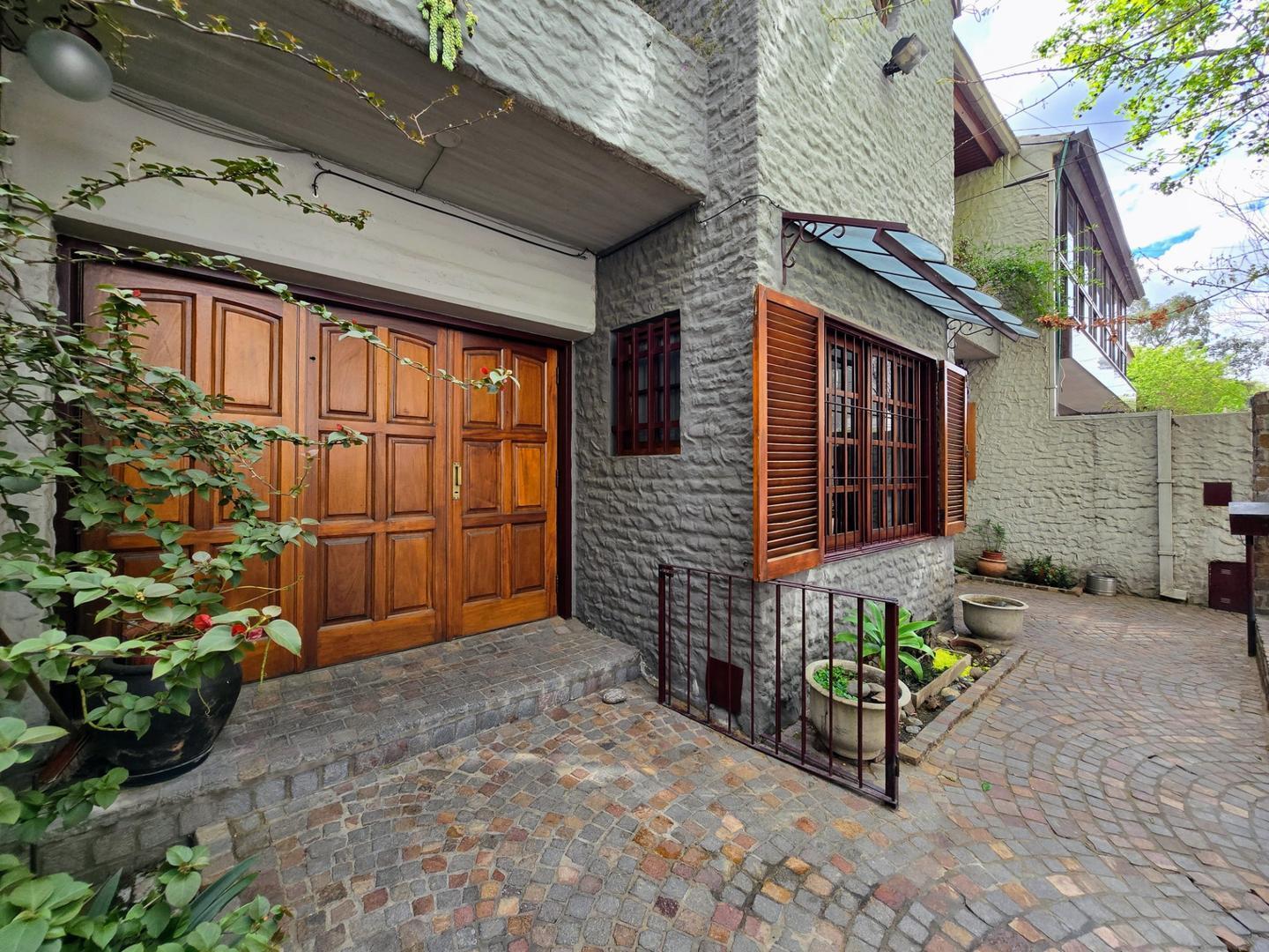 Foto de Chalet 5 ambientes en Venta en Ramos Mejía, imagen 1