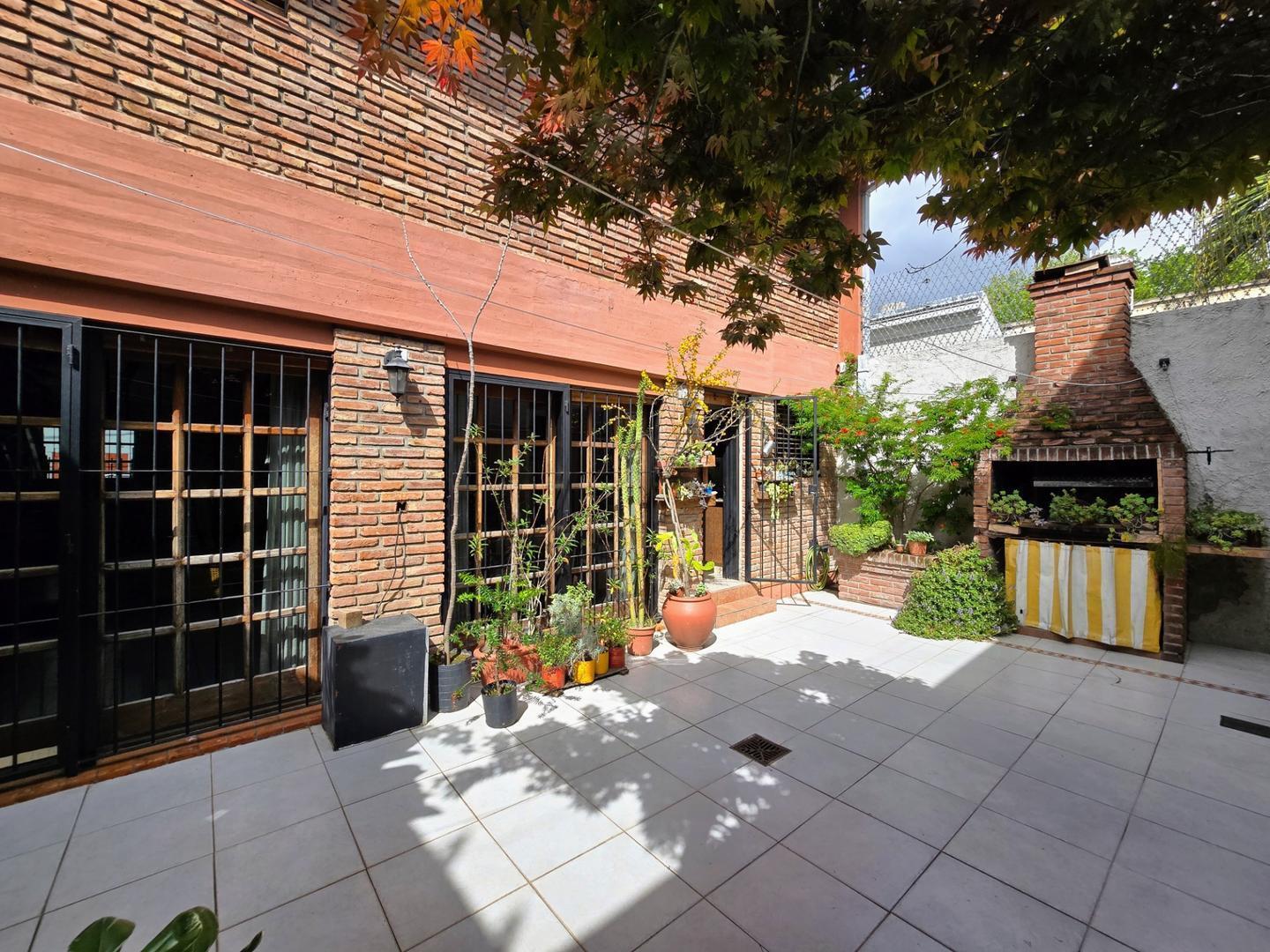 Foto de Chalet 5 ambientes en Venta en Ramos Mejía, imagen 4
