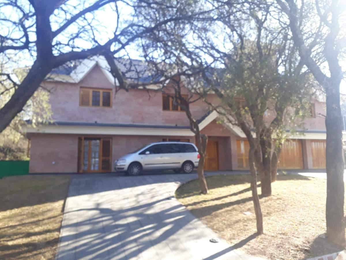 El Bosque - Casa - Venta - Muy Amplia 5