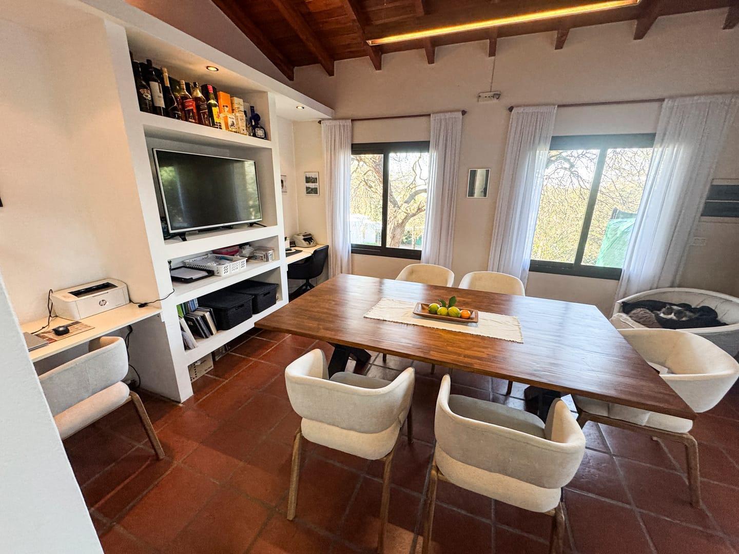 Foto de CASA CINCO LOMAS - CENTRAL - AMBIENTES AMPLIOS, imagen 2