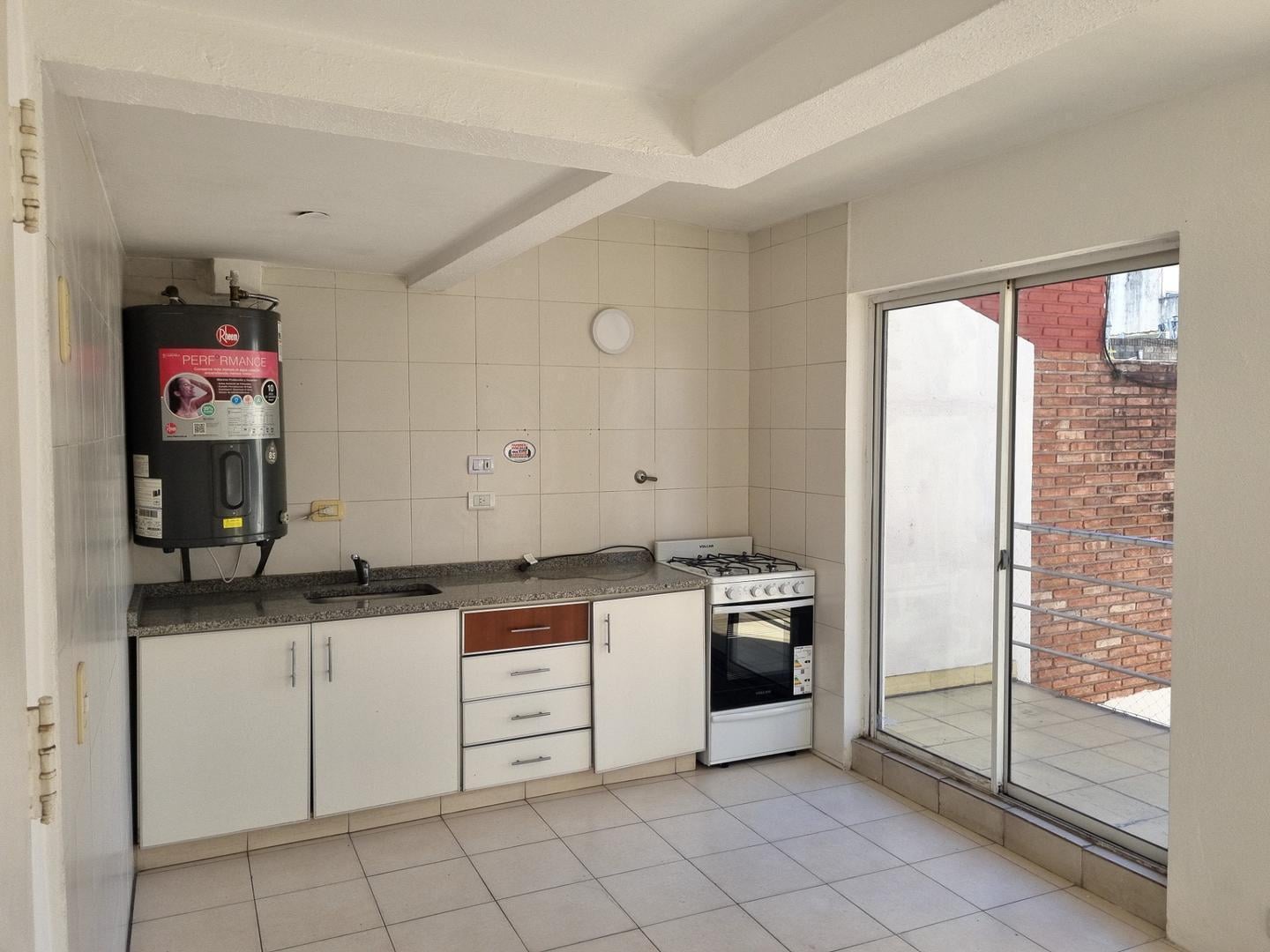 Foto de ALQUILER TODO INCLUIDO $950.000 | EXPENSAS + ABL + AYSA, imagen 3