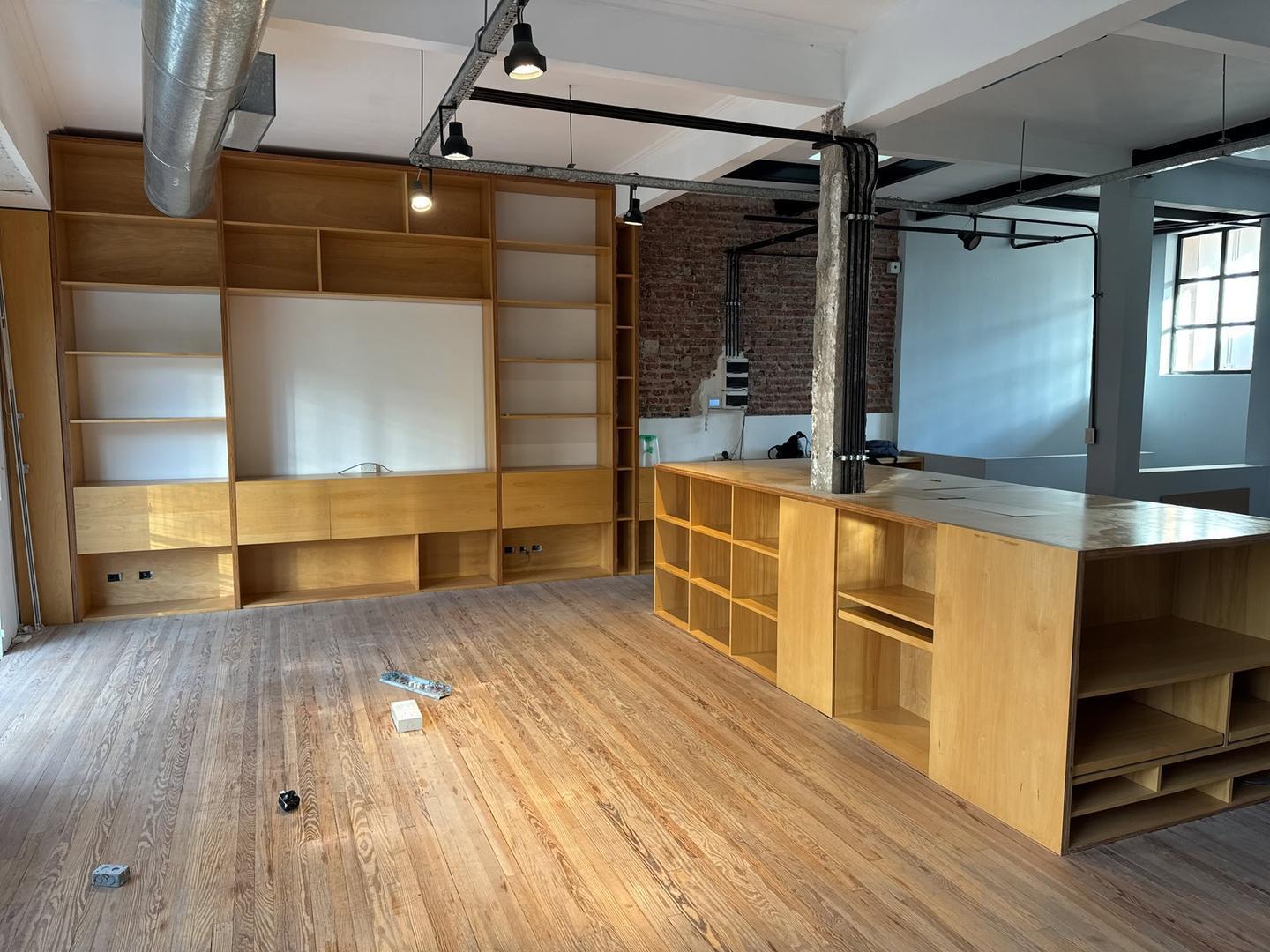 Foto de Casa 400 m² con local, oficinas, jardín y cochera en Núñez, imagen 4