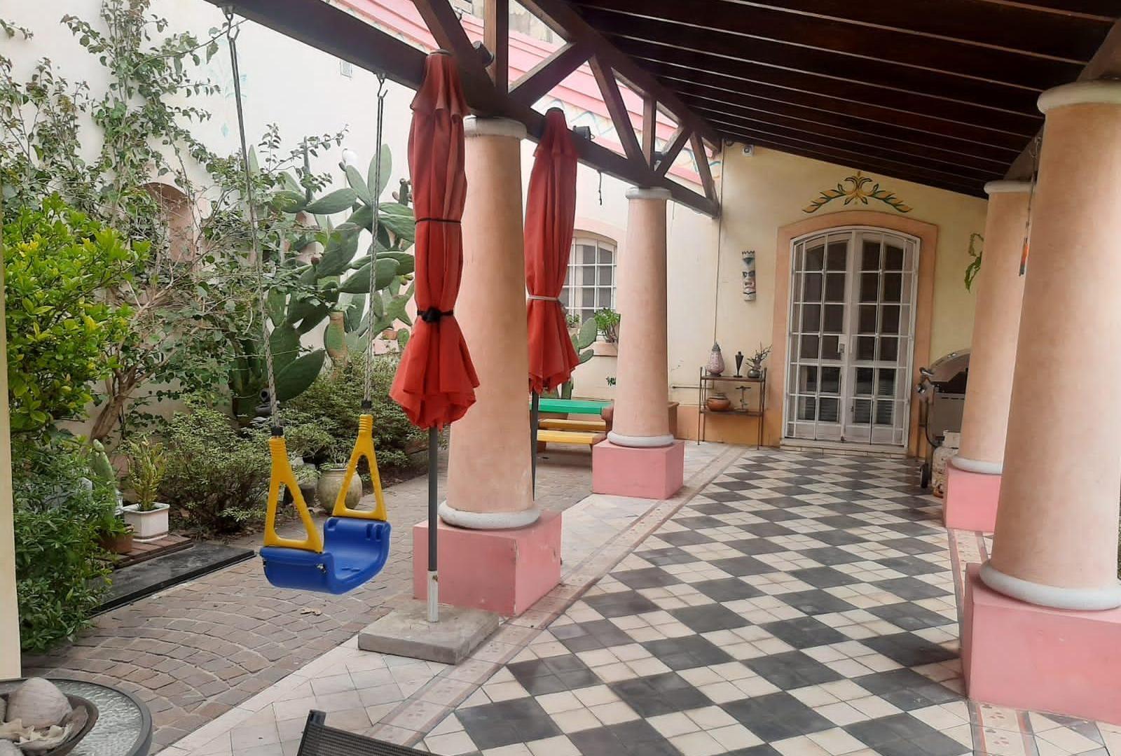 Casa en venta en Florida Mitre- Exclusiva propiedad en una planta.