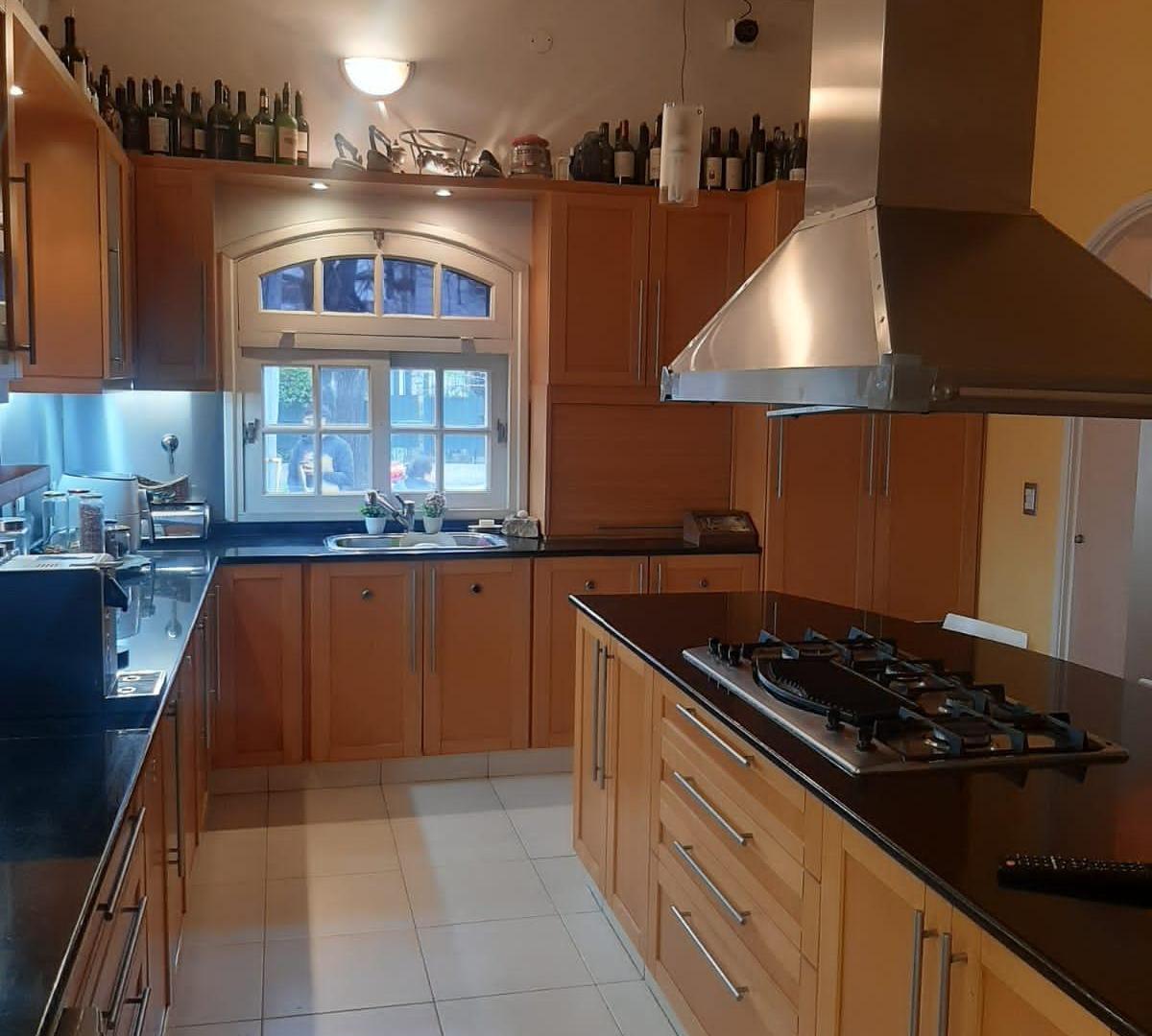 Casa en venta en Florida Mitre- Exclusiva propiedad en una planta.