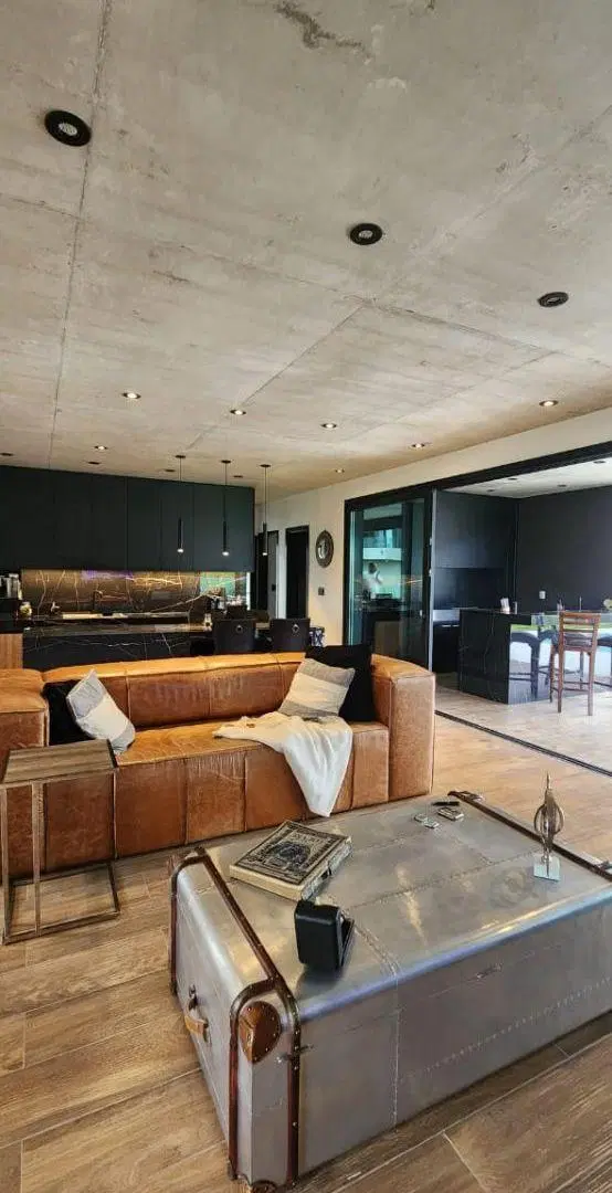 Moderna Casa en Una Planta, en Venta, en El Barrio Naútico Canal! 2