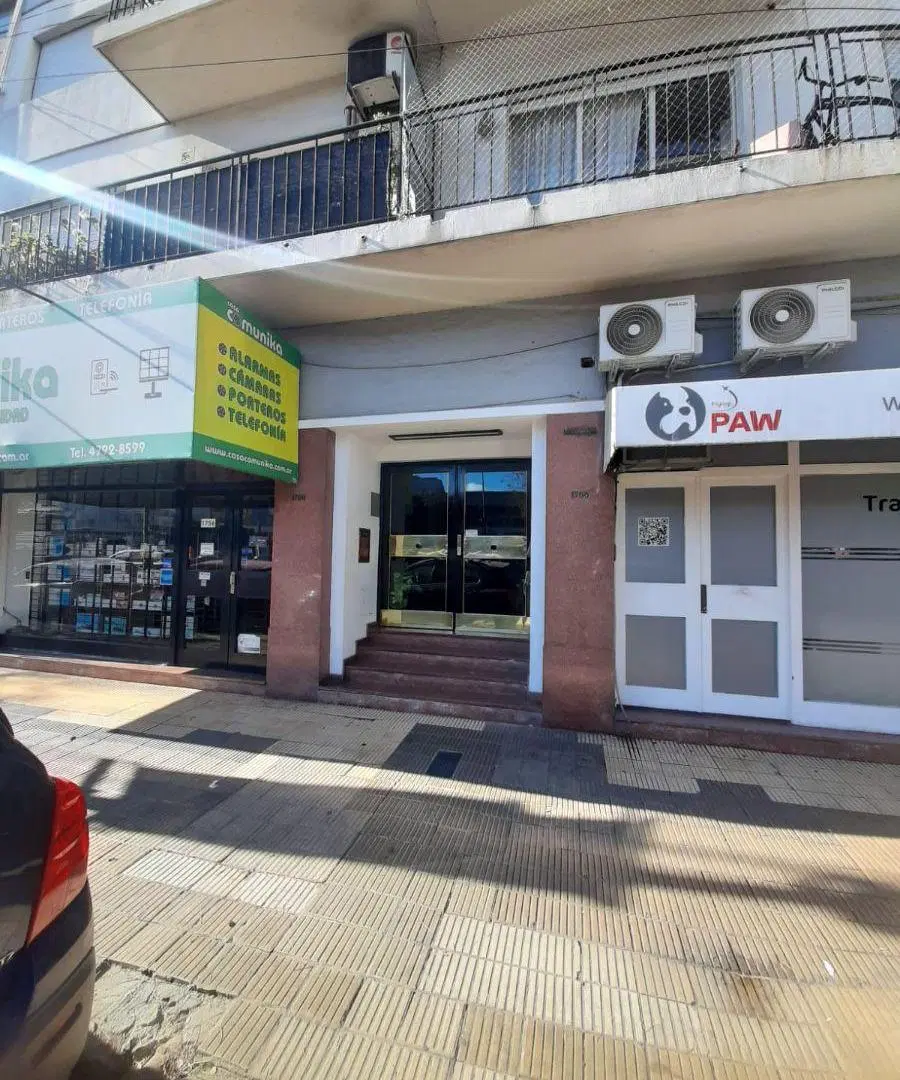 Departamento de 3 ambientes con vista parcial al Río. 2