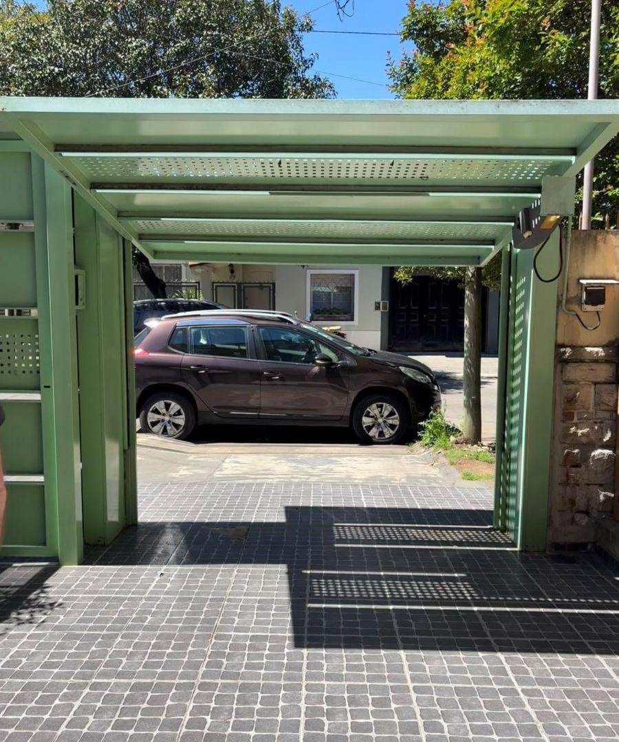 Foto de Tríplex en Venta en Florida - Excelente Ubicación., imagen 2