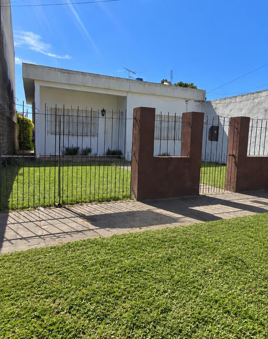 Foto de CASA EN SAN MIGUEL APTA CREDITO, imagen 1