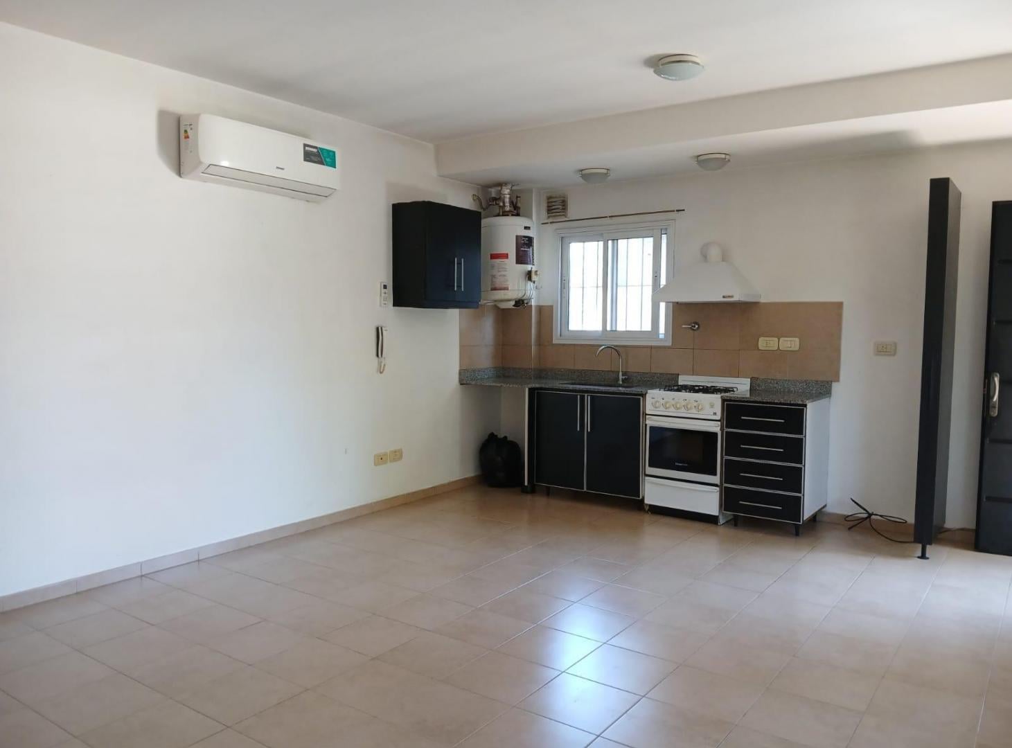 Foto de ALQUILER - Monoambiente en Complejo las Heras con cochera ( Planta Baja), imagen 3