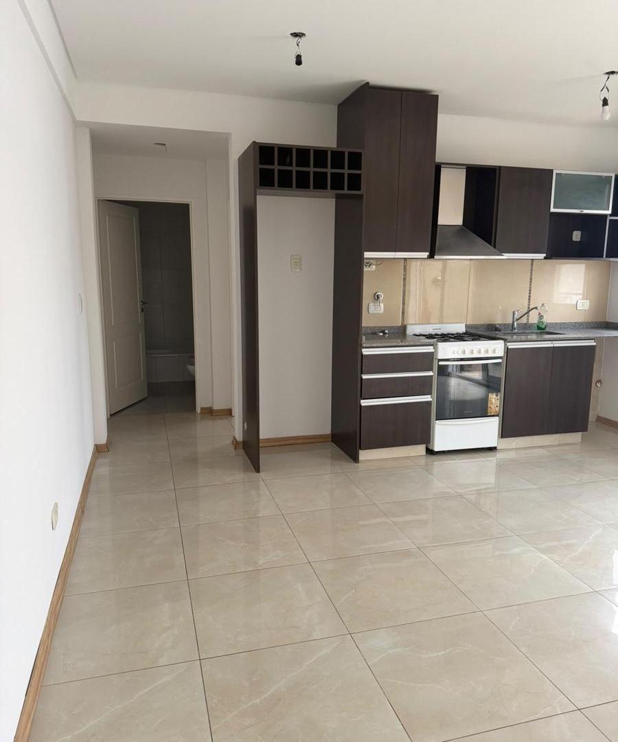 Foto de EXCELENTE DEPARTAMENTO DE 2 AMBIENTES CON GRAN TERRAZA PRIVADA – MUY, imagen 5