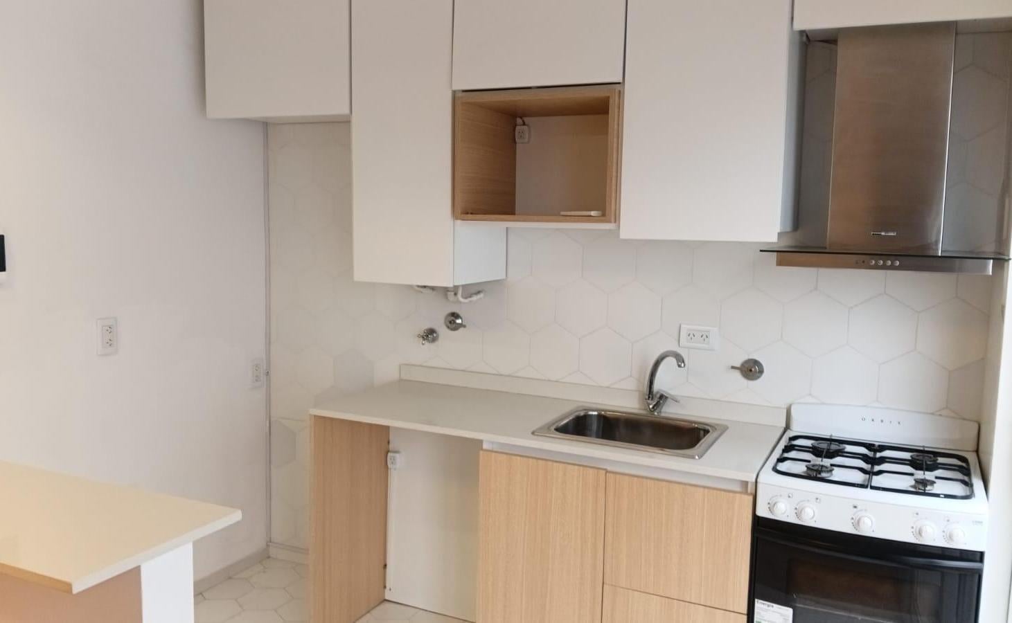 Foto de ALQUILER DEPARTAMENTO DOS AMBIENTES SOBRE AVENIDA LIBERTADOR, imagen 3