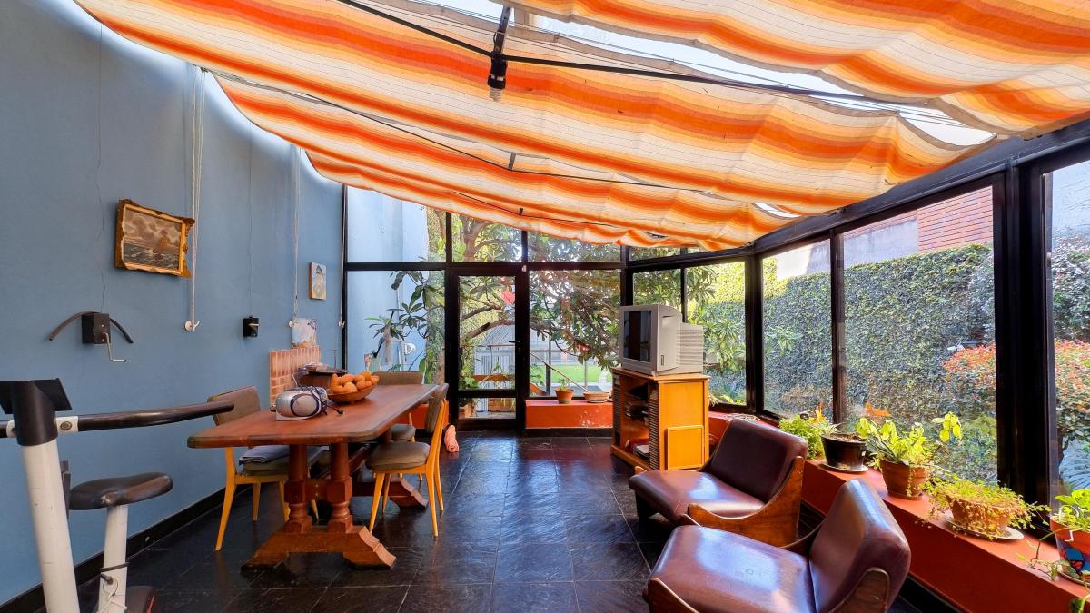 Casa de 5 Ambientes con Jardin y Pileta 2