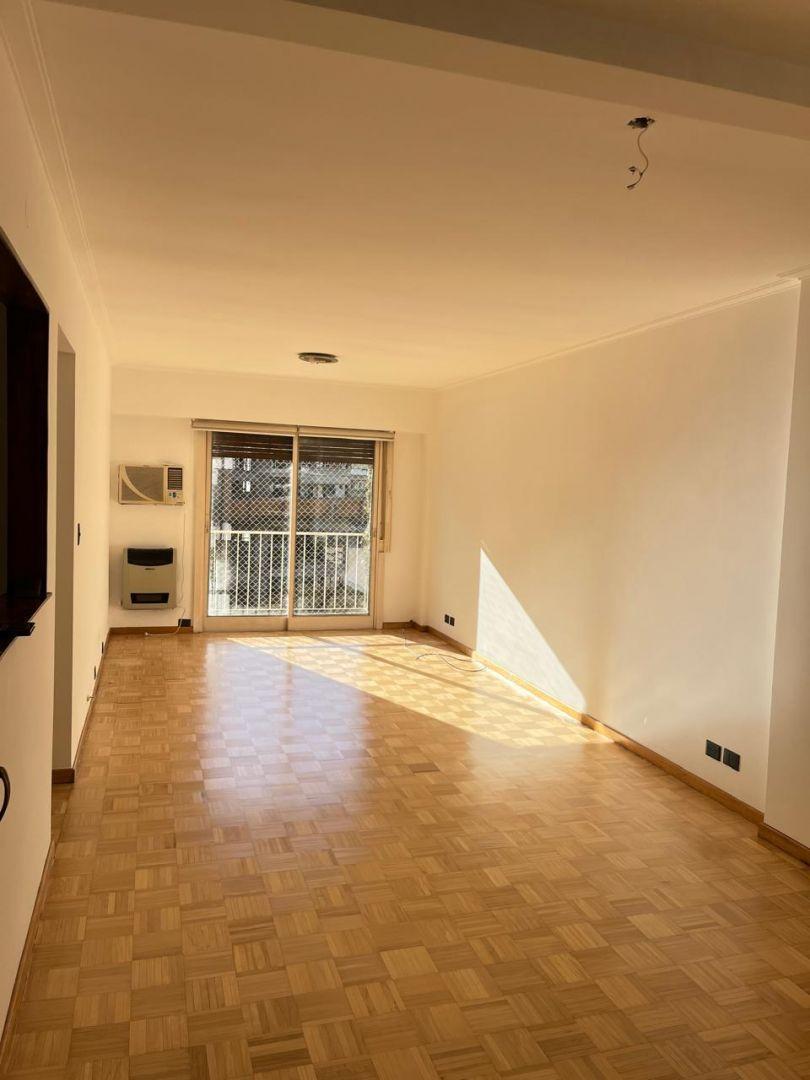 Departamento 3 ambientes 0 dormitorios. | VUELTA DE OBLIGADO al 2700