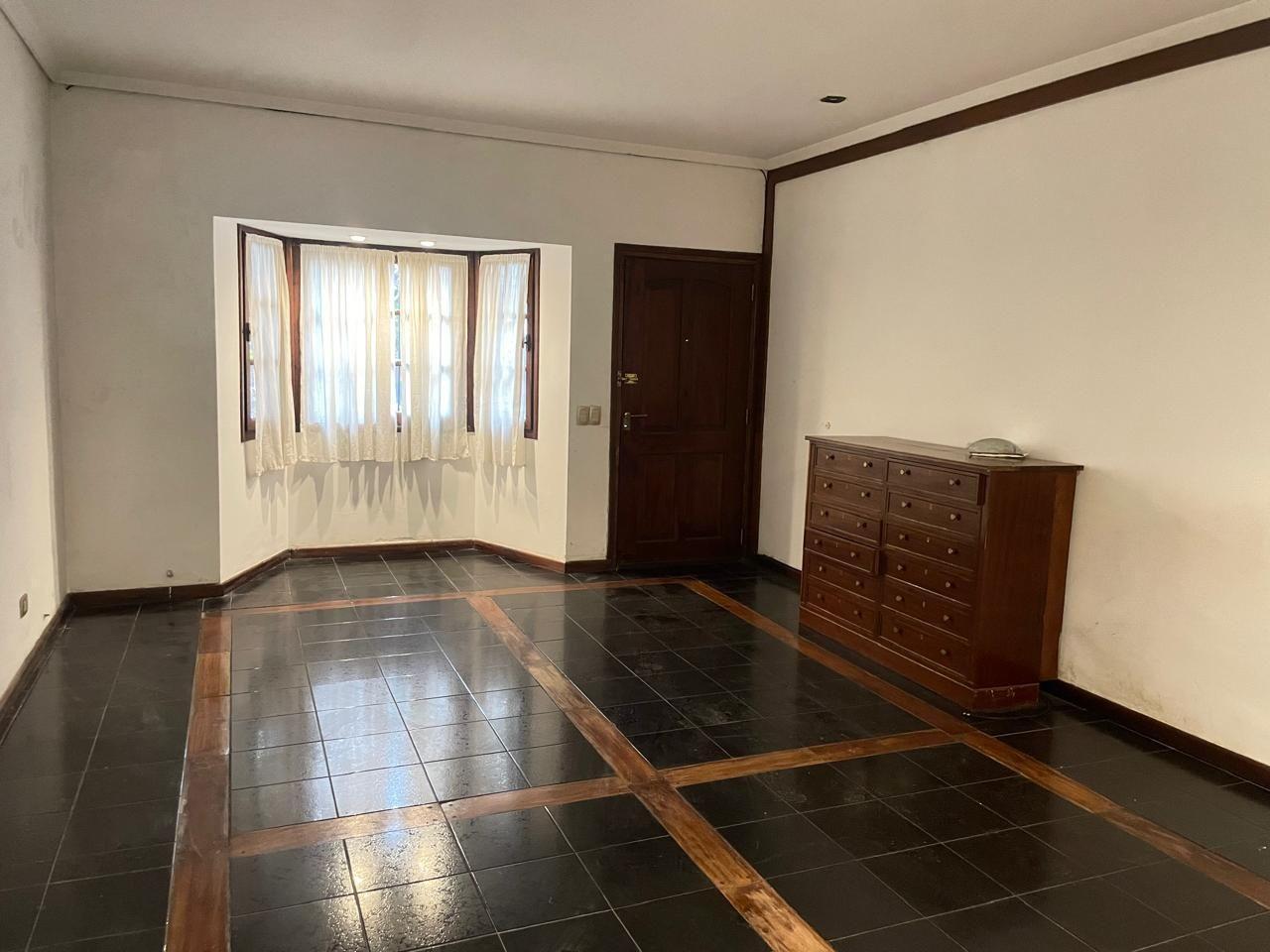 Foto de Casa 6 ambientes 4 dormitorios. | JARAMILLO al 3200, imagen 4