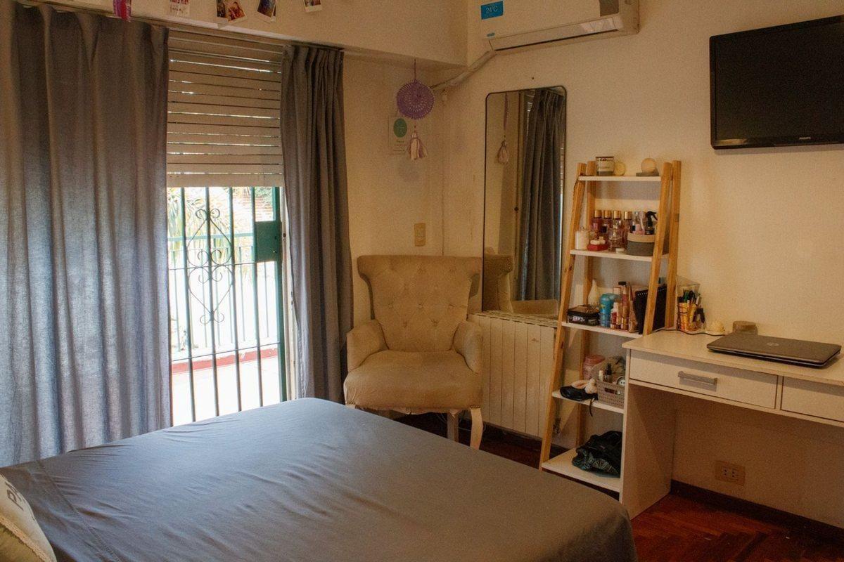 Casa de 6 Ambientes con Piscina, Quincho, Garage y Ubicación Privilegiada - en Venta 3