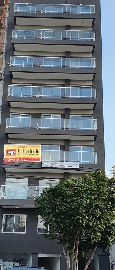 Semipiso en Excelente Zona con Vista Abierta - 3 Ambientes con Balcon - en Venta 3