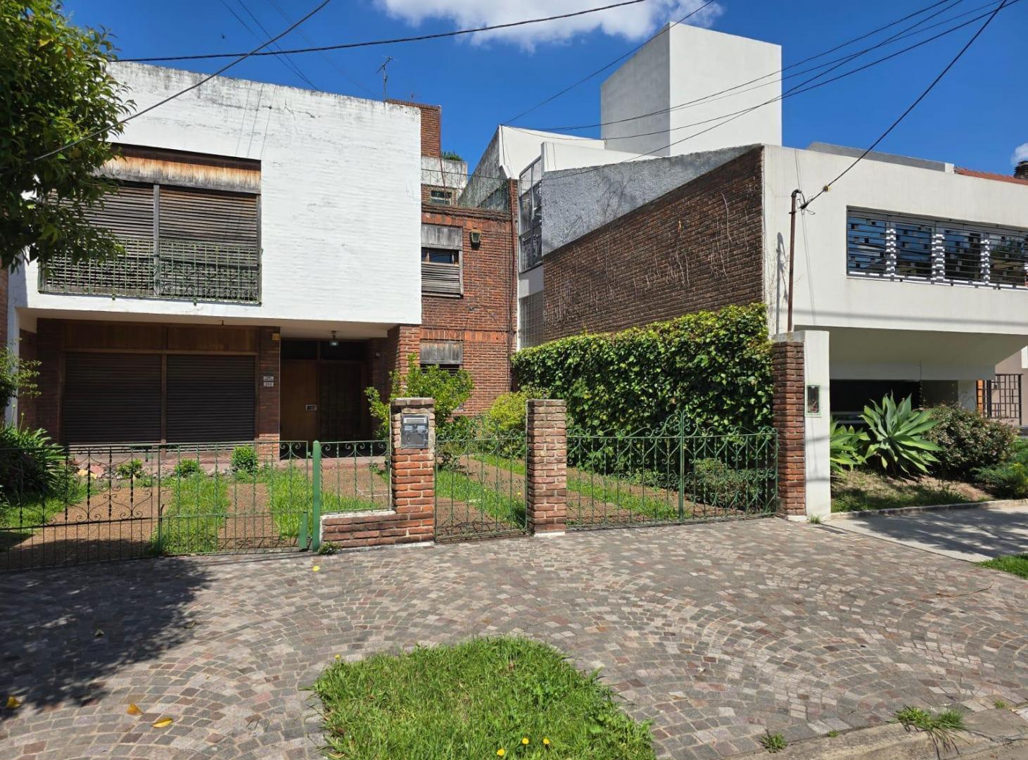 Foto de PH en planta alta con gran potencial, Ideal inversión o refacción, imagen 2