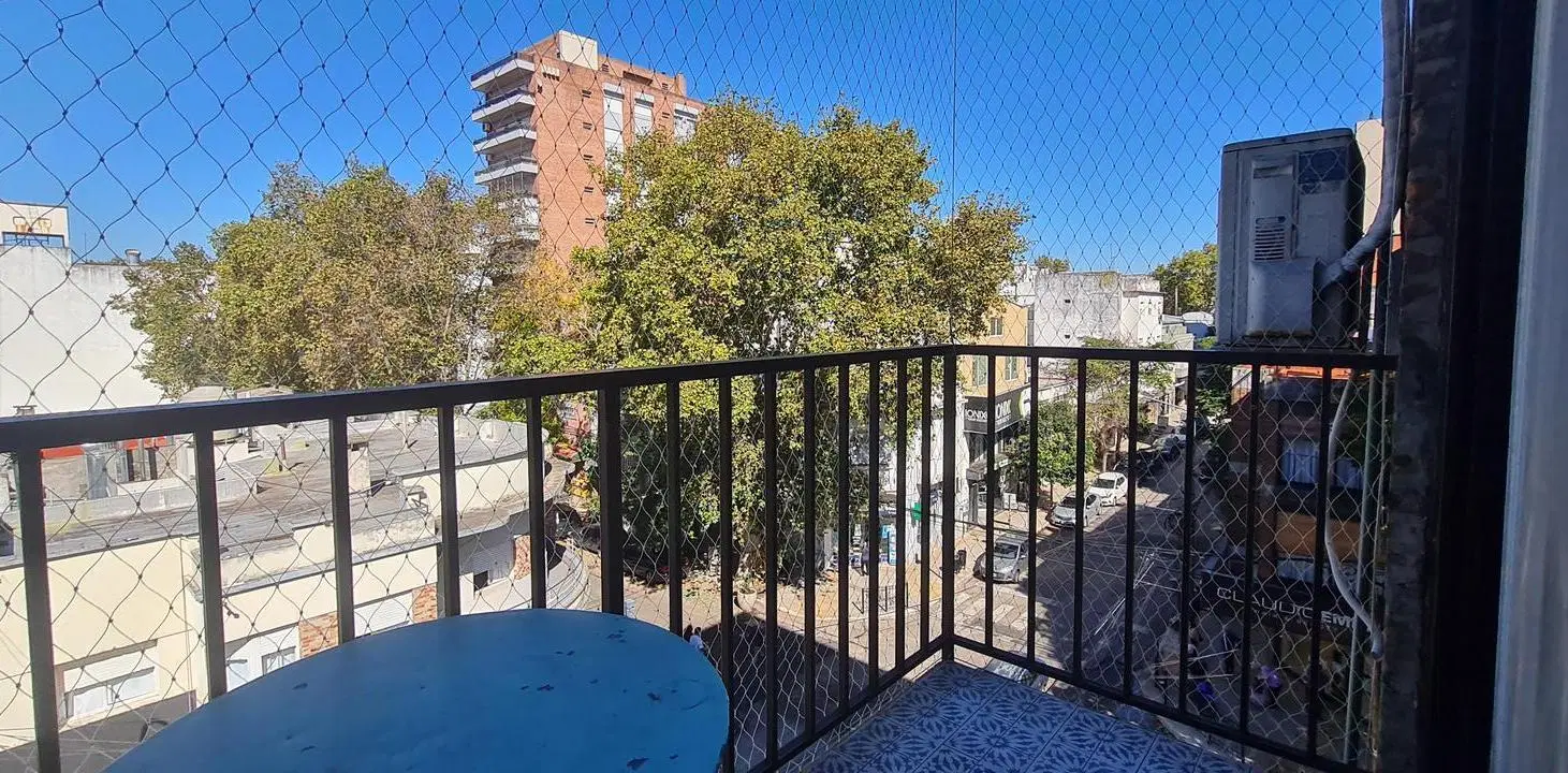 Departamento de 2 Ambientes en Florida Mitre: Luminoso con Balcón y Excelente Estado-En Alquiler. 4