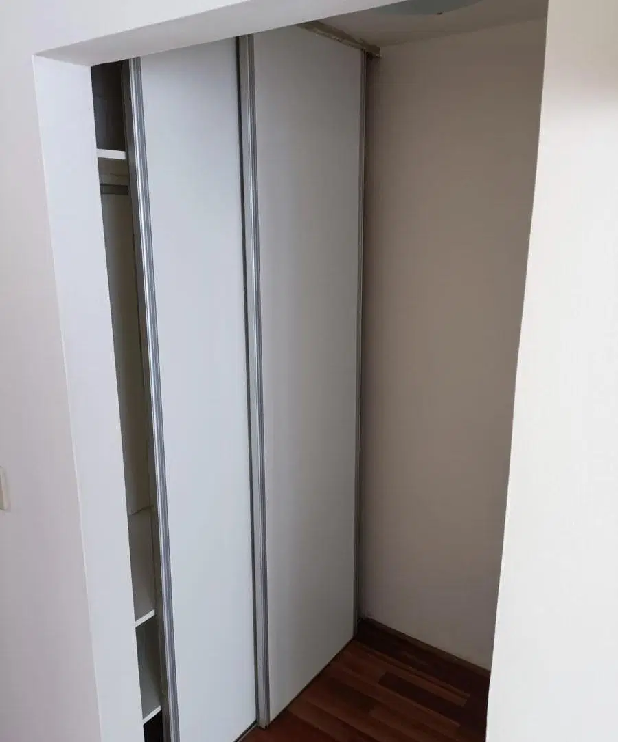 IMPECABLE! Monoambiente con Cochera, Balcón y patio en Excelente Ubicación- VENTA CON RENTA 3
