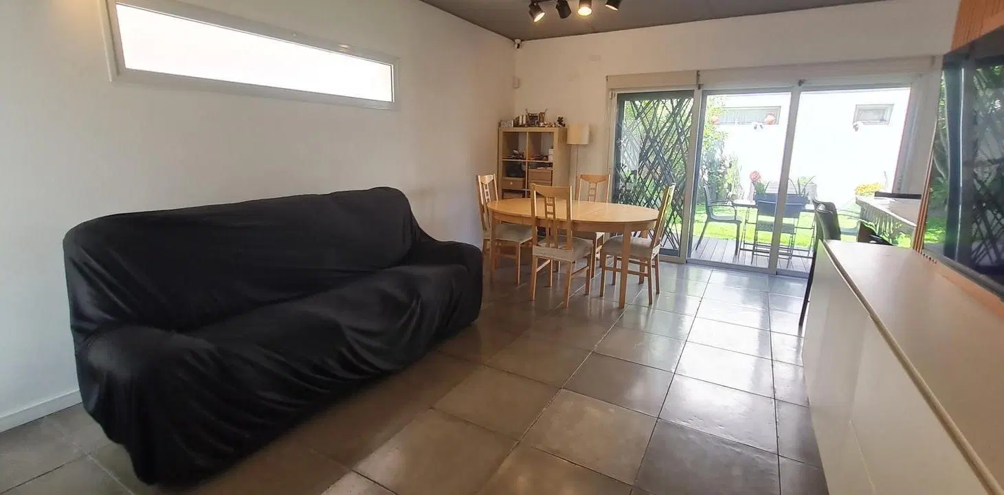 Luminoso Dúplex con Jardín, terraza cochera en ubicación inmejorable- En Venta 2