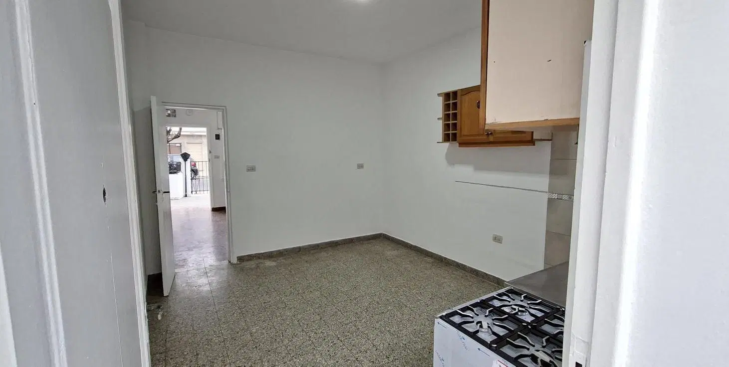 Amplio PH de 3 ambientes con patio y cochera en Villa Martelli- En alquiler 5