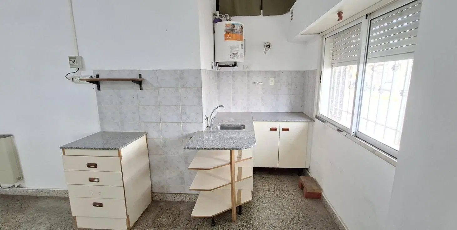 Monoambiente Divisible de 47 m² - Muy Luminoso! 2