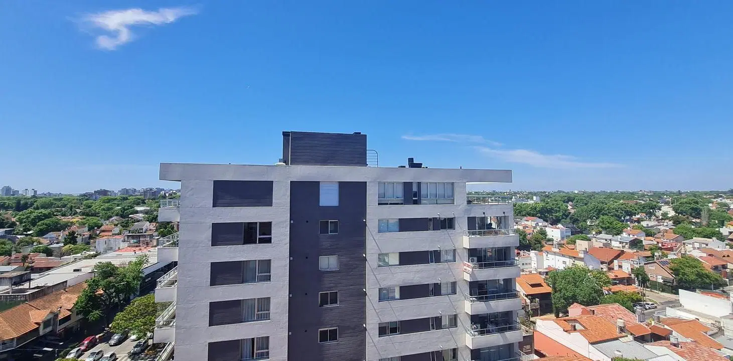 Departamento de 2 Ambientes con Excelente luminosidad y Amplia Conectividad- En Alquiler 2
