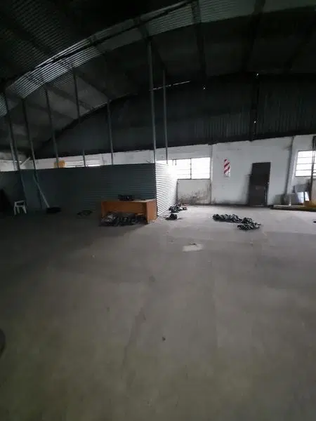 Galpón 460 m2 cubiertos en planta alta con acceso por cómoda rampa- En Alquiler 4