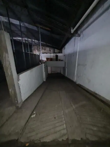 Galpón 460 m2 cubiertos en planta alta con acceso por cómoda rampa- En Alquiler 5