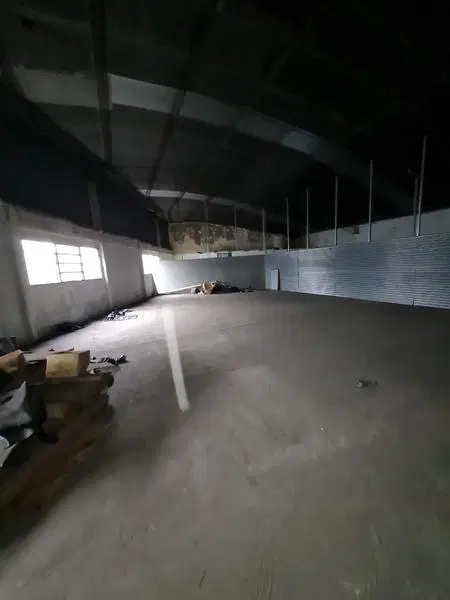 Galpón 460 m2 cubiertos en planta alta con acceso por cómoda rampa- En Alquiler 2