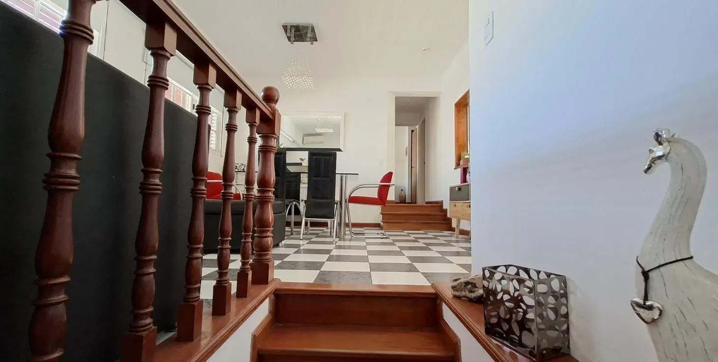 Comodo y luminoso PH de 3 ambientes con amplia terraza y cochera - En Venta 4